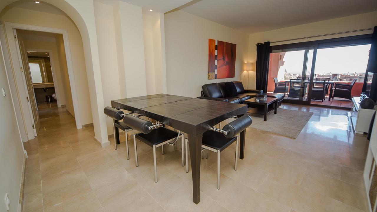 Coto Real Khios 102 Apartment มานิลบา ภายนอก รูปภาพ
